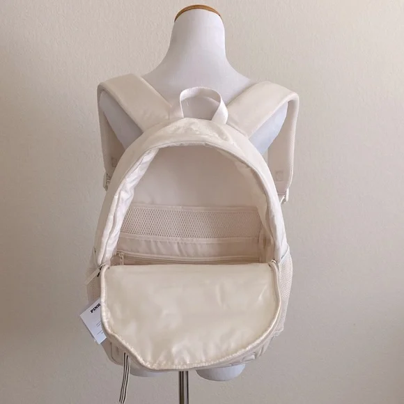 Victoria’s Secret Pink Quilted Puffer Backpack in White Shell - Picture 6 of 10